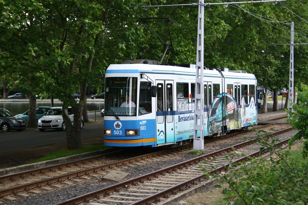 IMG_7525.JPG - Tramwaj jedynka na Egyetem (Debrecen). Wojtka ulubiony!