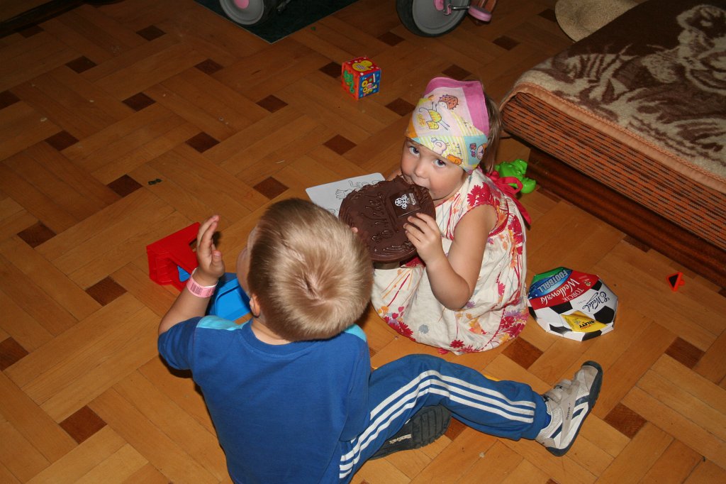 IMG_7619.JPG - Torcik wedlowski jemy w całości :)