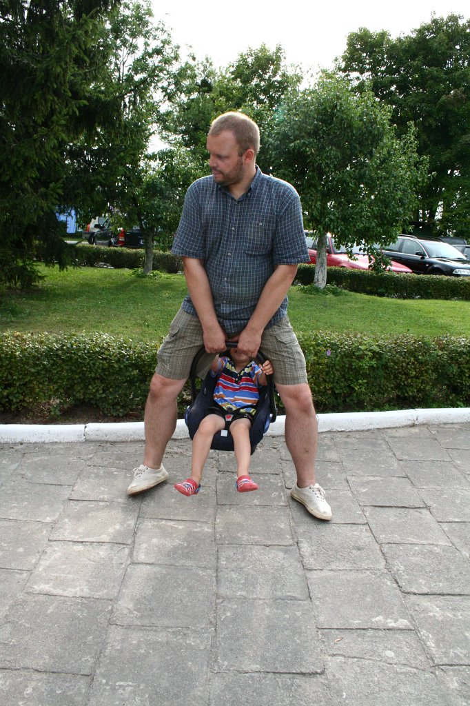 IMG_8899.JPG - A to huśtawka z taty i nosidełka