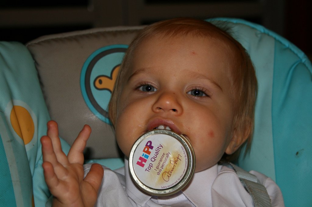 IMG_4831.JPG - ... deserek postawił na nogi :)