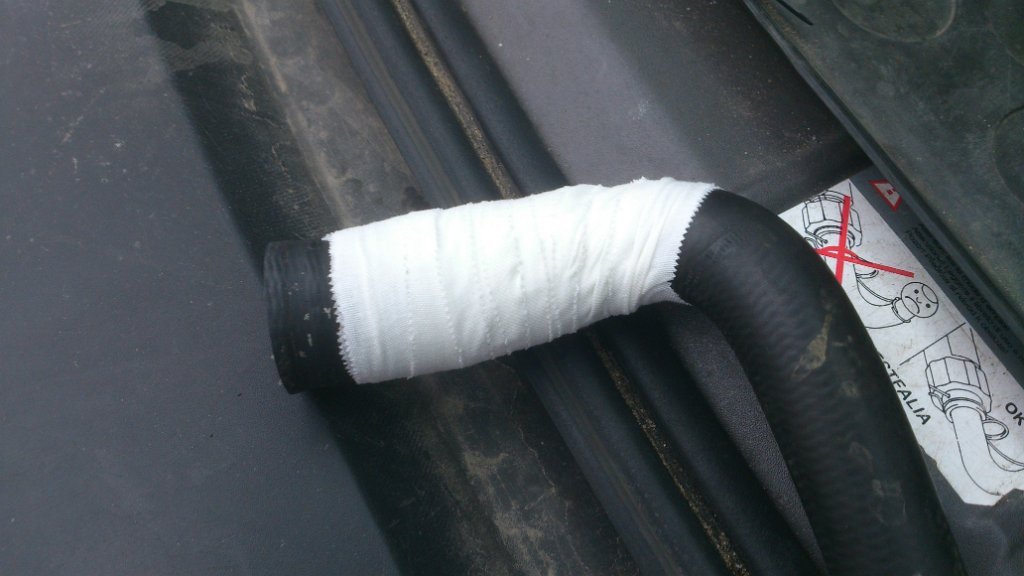 DSC_0250.jpg - Ale harcerskim sposobem udało się ją naprawić i wrócić do domu