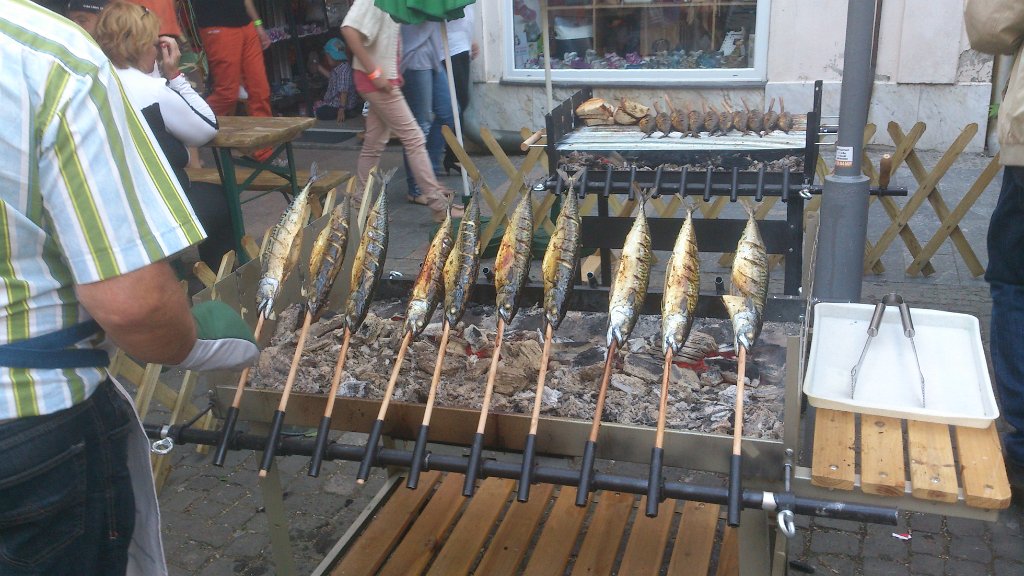 2014-06-21_19-12_DSC_0985.jpg - Tak się grillują makrele