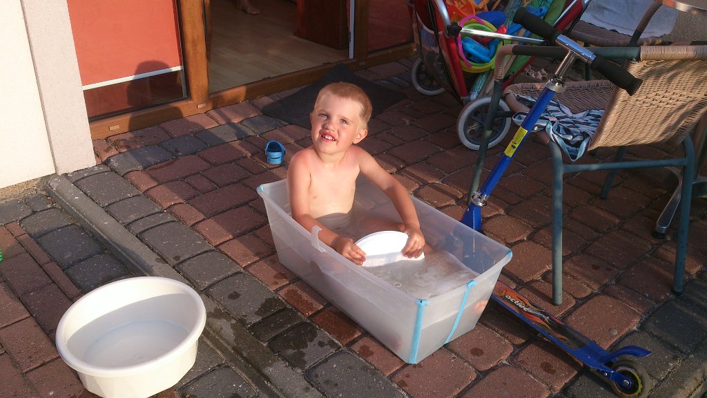 2014-07-26_DSC_1053.jpg - A czasem kąpiemy się tak :)
