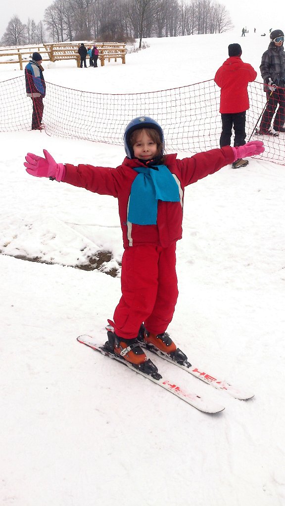 2015-01-26_11-49_DSC_0174.jpg - Julka pierwszy raz na nartach