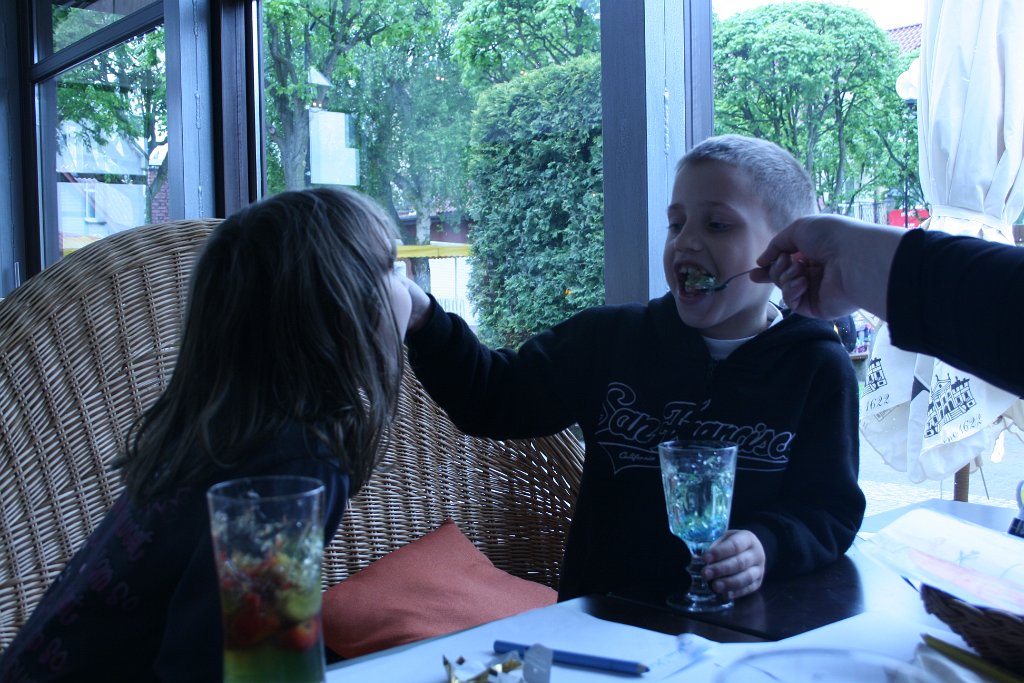 IMG_3103.JPG - Karmienie łańcuchowe