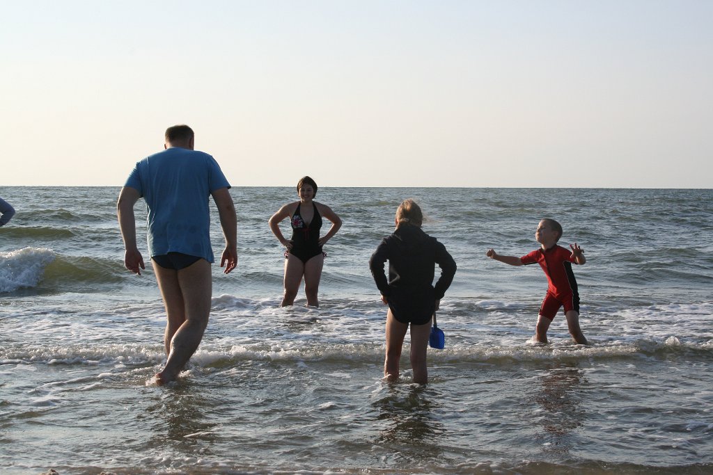 IMG_3863.JPG - Pierwsza kąpiel w 2015r