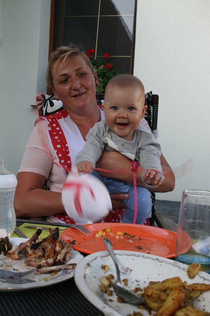 IMG_5565.JPG - Czapka leci :)