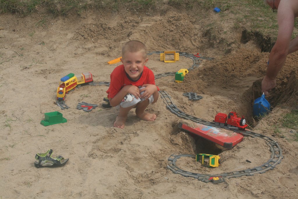 IMG_0336.JPG - Robimy tunel...