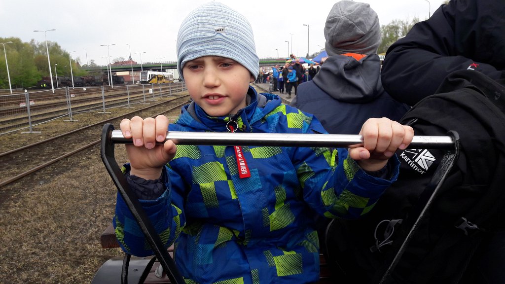 20170429_110342.jpg - No, ciśniemy drezyną!