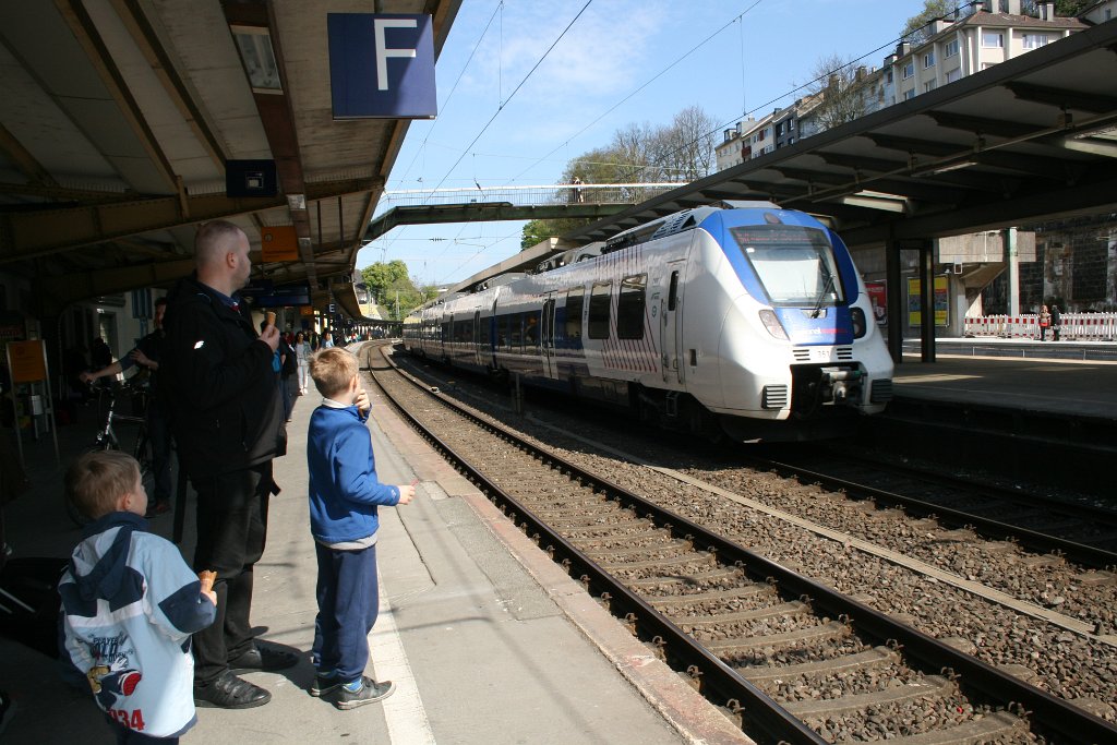 IMG_2035.JPG - Na dworcu w Wuppertalu