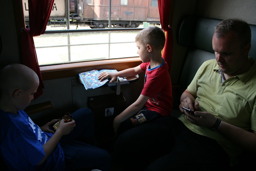 IMG_3163.JPG - Widać niesamowite zainteresowanie widokami za oknem :)